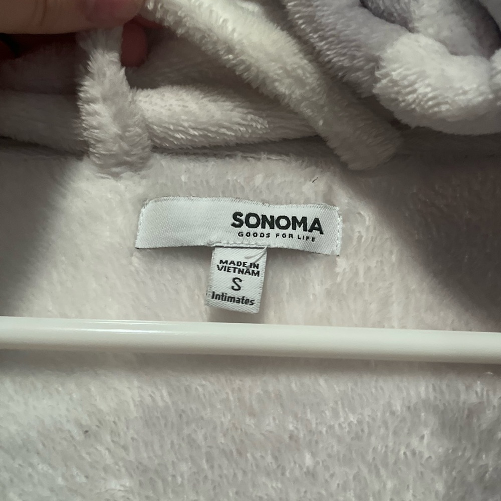 Sonoma White Fleece Robe